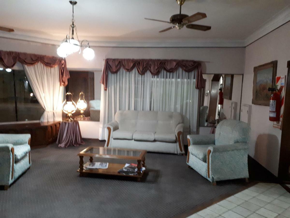 Hotel Alcazar Вилья-Мария Экстерьер фото